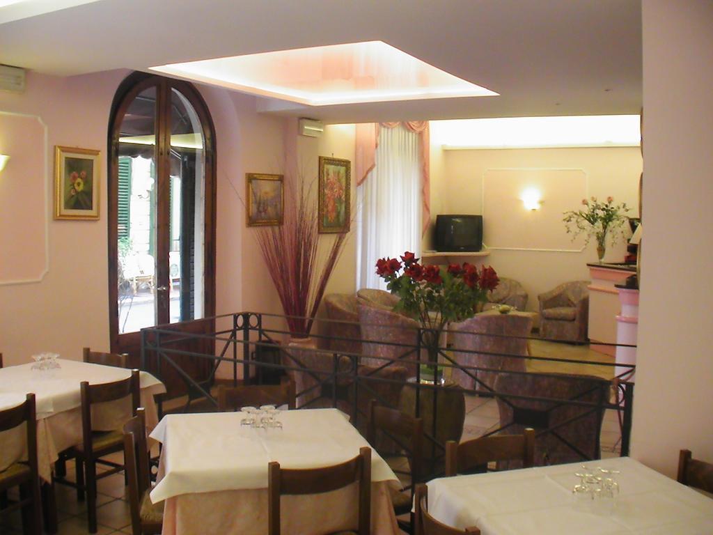 Hotel Venezia Montecatini Terme Kültér fotó