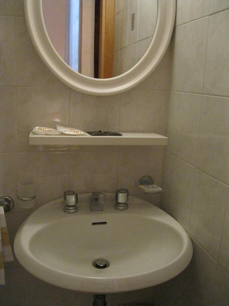 Hotel Venezia Montecatini Terme Kültér fotó