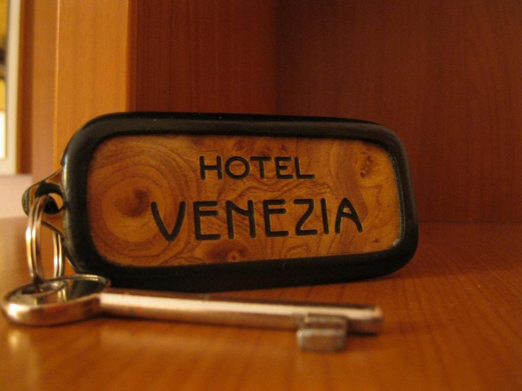 Hotel Venezia Montecatini Terme Kültér fotó