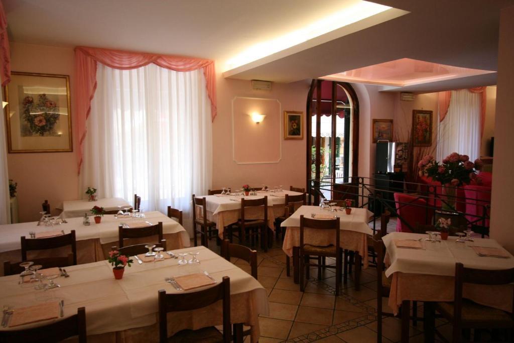 Hotel Venezia Montecatini Terme Kültér fotó