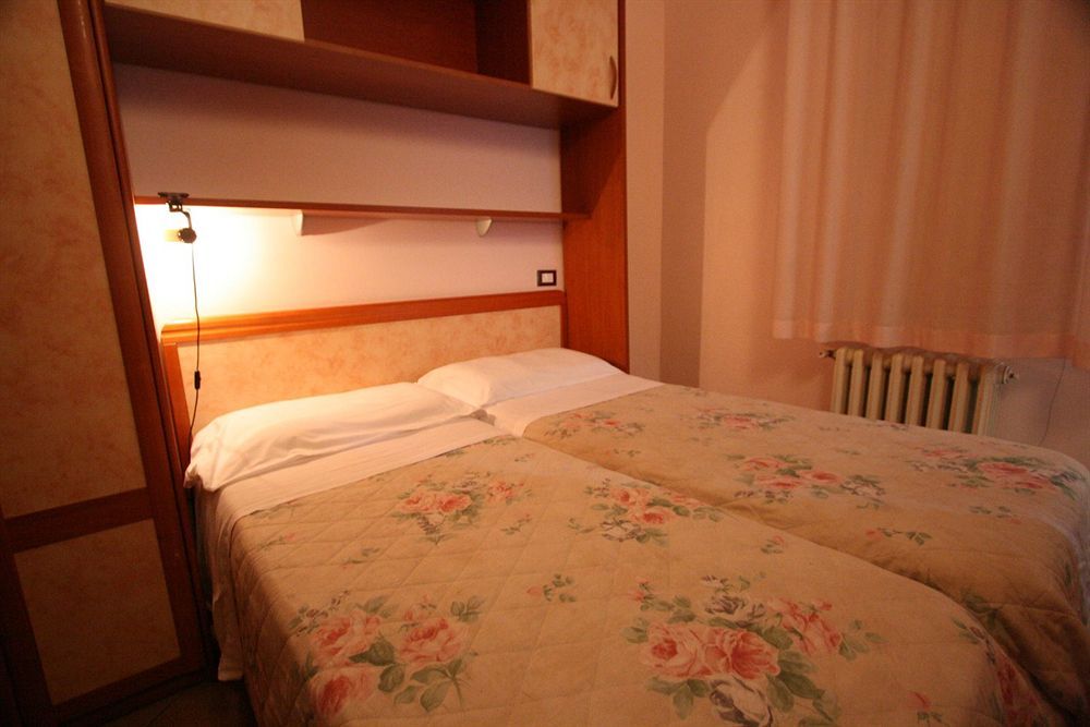Hotel Venezia Montecatini Terme Kültér fotó