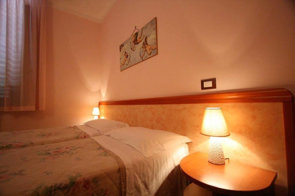 Hotel Venezia Montecatini Terme Kültér fotó
